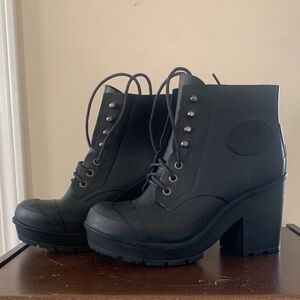 Hunter Black Women's Lace Up Boots